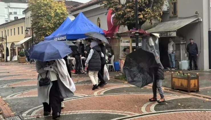 Bartın’da Fırtına Ve Yağış Hayatı Olumsuz Etkiliyor